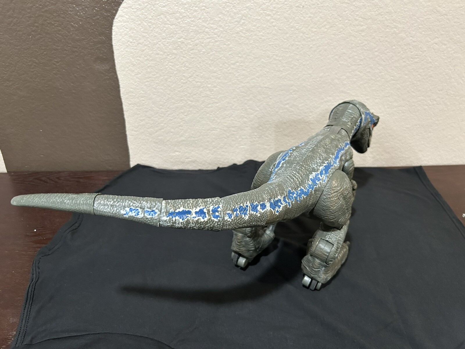 Jurassic World Alpha Training Blue Velociraptor Dinosaur - Dinosaur ...