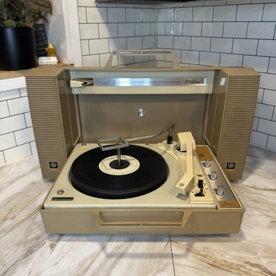 #ad #ad Vintage GE General Electric Wildcat 4 Speed Portable Record Player # V 93 WORKS $200.00