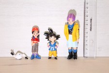 LOTE 4 FIGURAS PVC "TRUNKS - GIRU - GOKU…