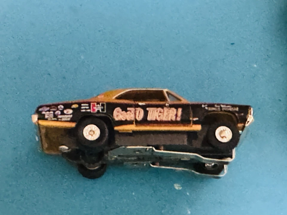 MoDEL MoToRING Aurora Geeto Tiger Pontiac GTO T-jet Gold Black White Works - Image 4 of 4