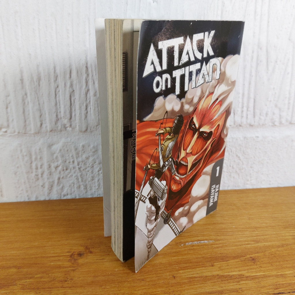 Attack on Titan 1 — Hajime Isayama