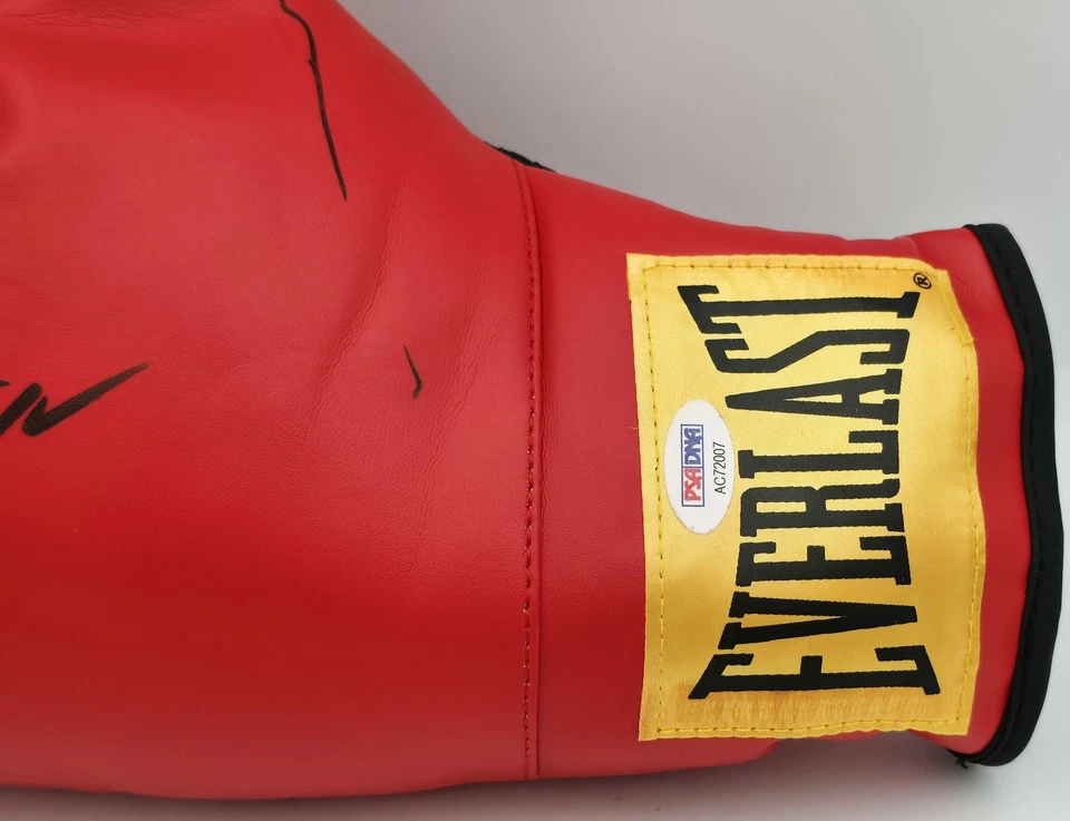 Roberto Duran Autographed Signed Red Everlast Boxing Glove LH PSA/DNA #AC72007 - Image 4 of 4
