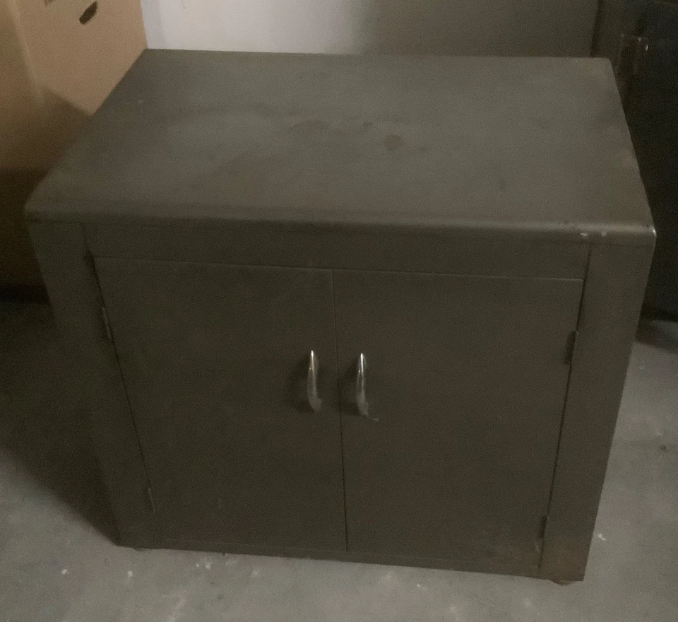1940’s Metal Steel Industrial Grey Cabinet-PICKUP Near New York City - Image 4 of 4