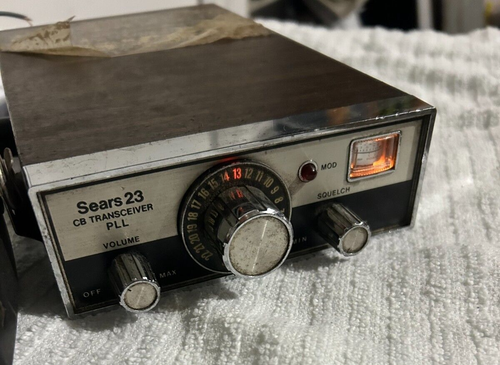 CB Radio Transceiver w/ Mic Vintage SEARS 23 Channel - Picture 2 of 14