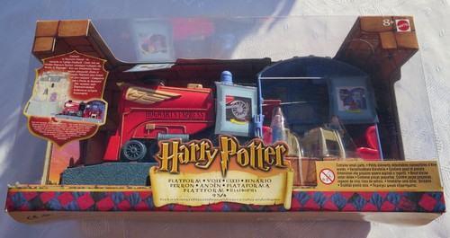 Harry Potter HOGWARTS EXPRESS Gleis 9 3/4 NEU OVP Mini Polly Pocket ! - Foto 4 di 12