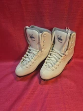 Gently Used Girls Soft Skate Jackson figure skate, Size 3 White