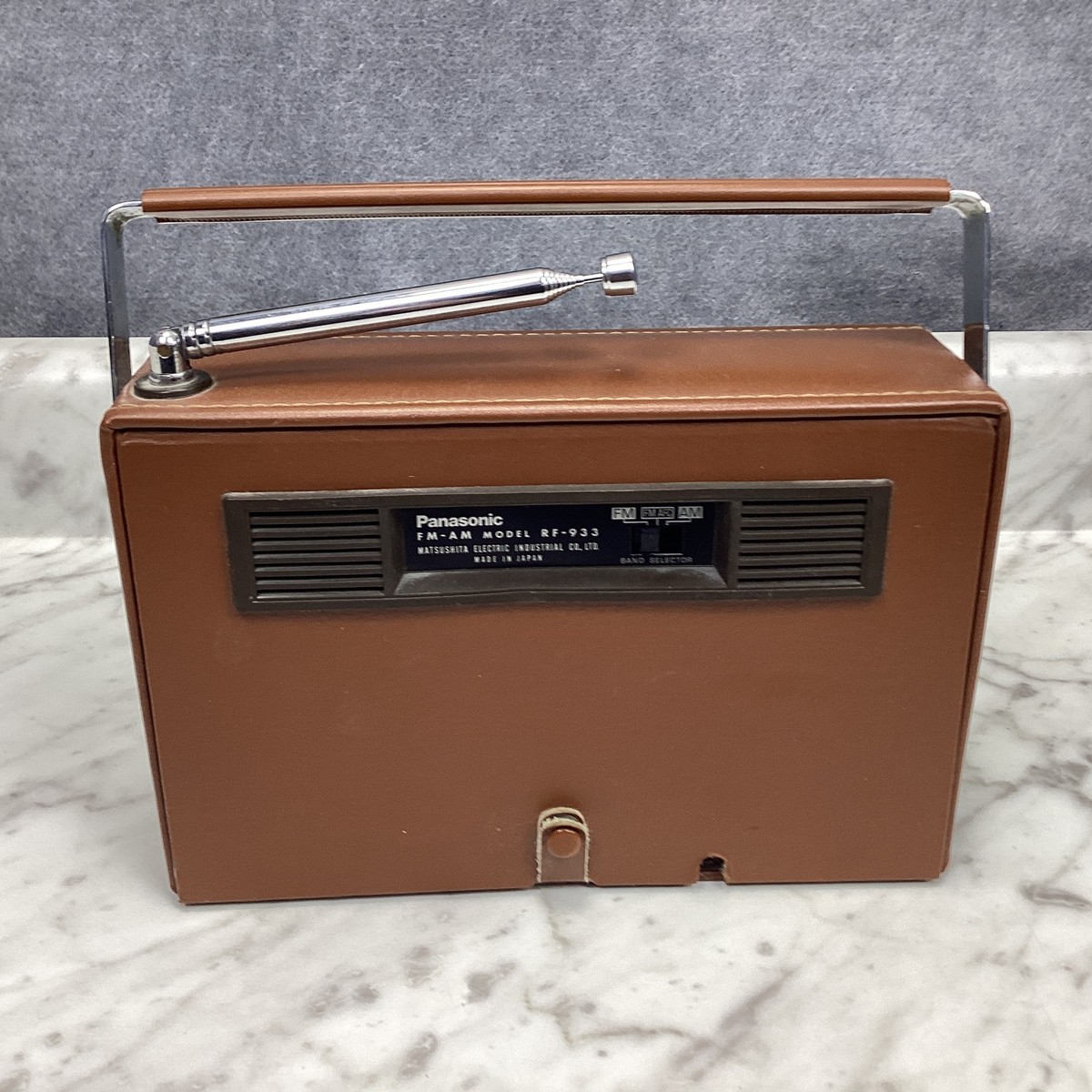 Vintage Panasonic RF-933 FM/AM Transistor Radio Brown Faux Leather