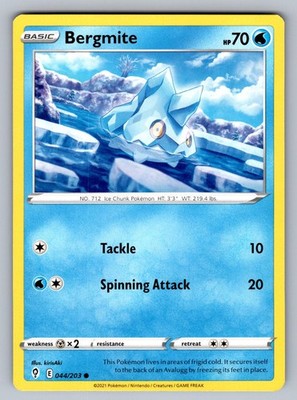 Bergmite 044/203 Common Evolving Skies Pokemon NM - LP