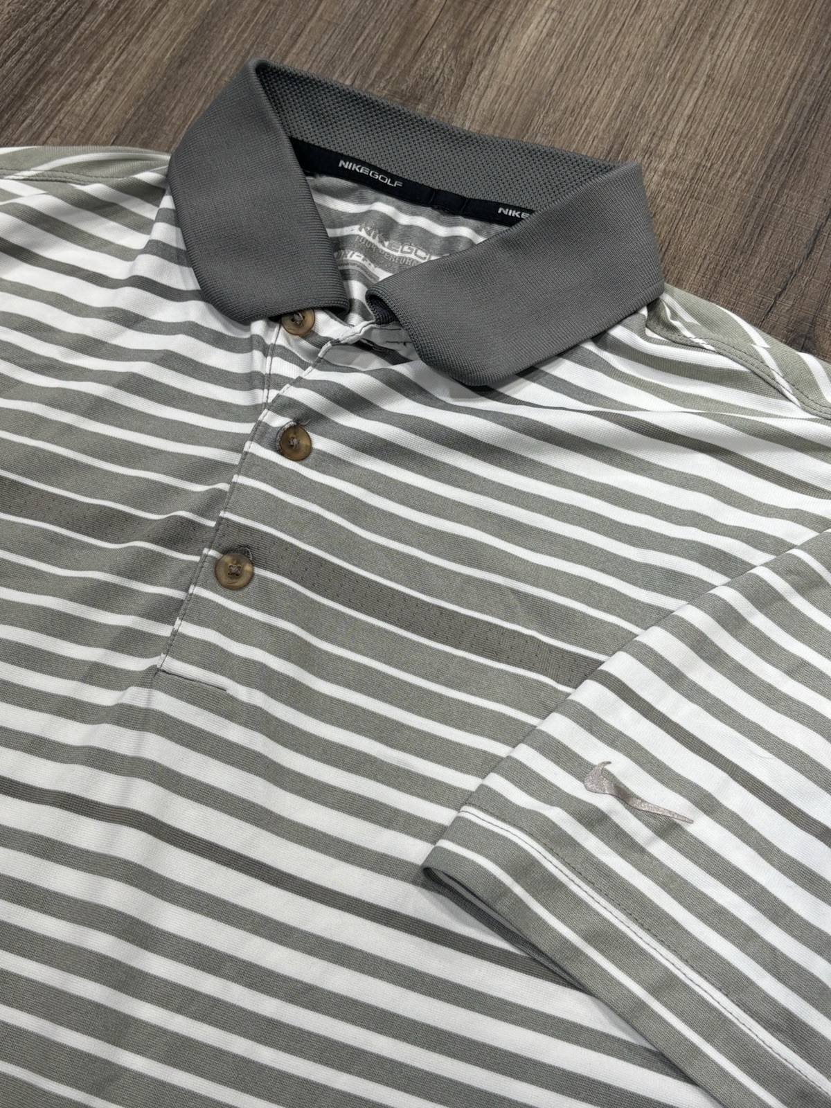 Nike Golf Dri Fit Short Sleeve Size Medium Striped Tour Performance Men’s Polo thumbnail 3