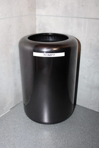 Apple Mac Pro A1481 Late 2013 Xeon E5-1650 v2 3.5GHz 16GB RAM 512GB SSD Dual GPU