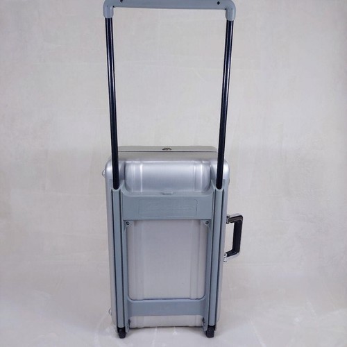 Zero Halliburton Silver 2-wheels Carry Case Suitcase aluminum - Picture 3 of 17