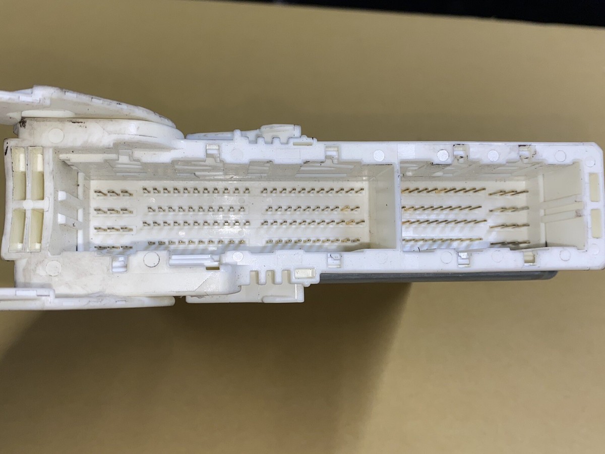 03 05 NISSAN CIMA 450 XL 4.5L V8 AUTOMATIC ECU #MEC15-243 JDM