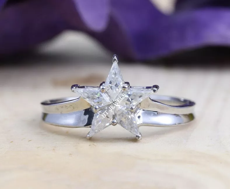 Star diamond engagement ring discount