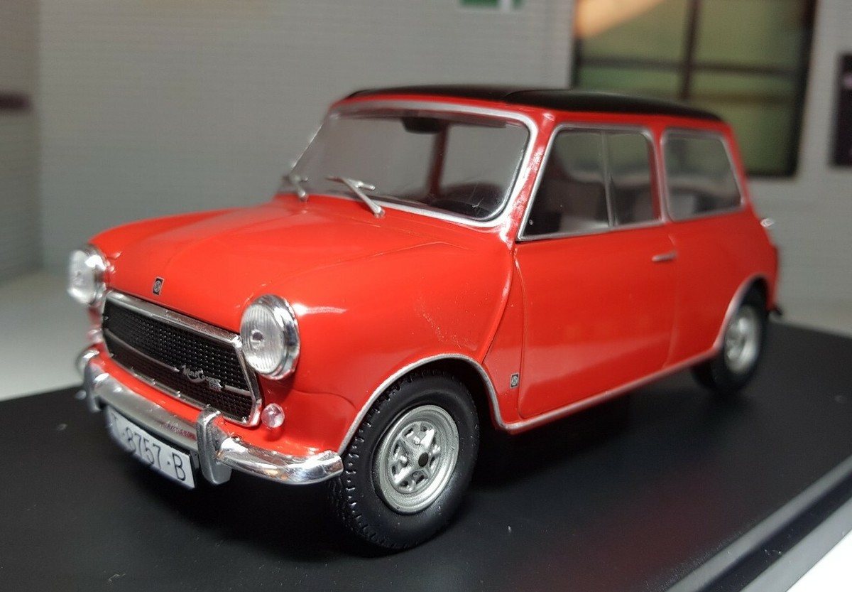 Austin Rover Mini Cooper Red 1300 1:24 Scale Diecast Detail Model