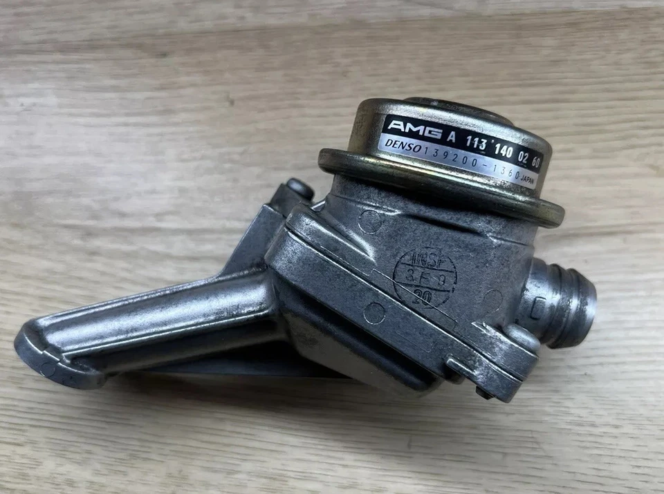 03-08 Mercedes W211 E55 S55 AMG EGR Smog Air Pump Check Valve Right Side OEM - Image 4 of 4