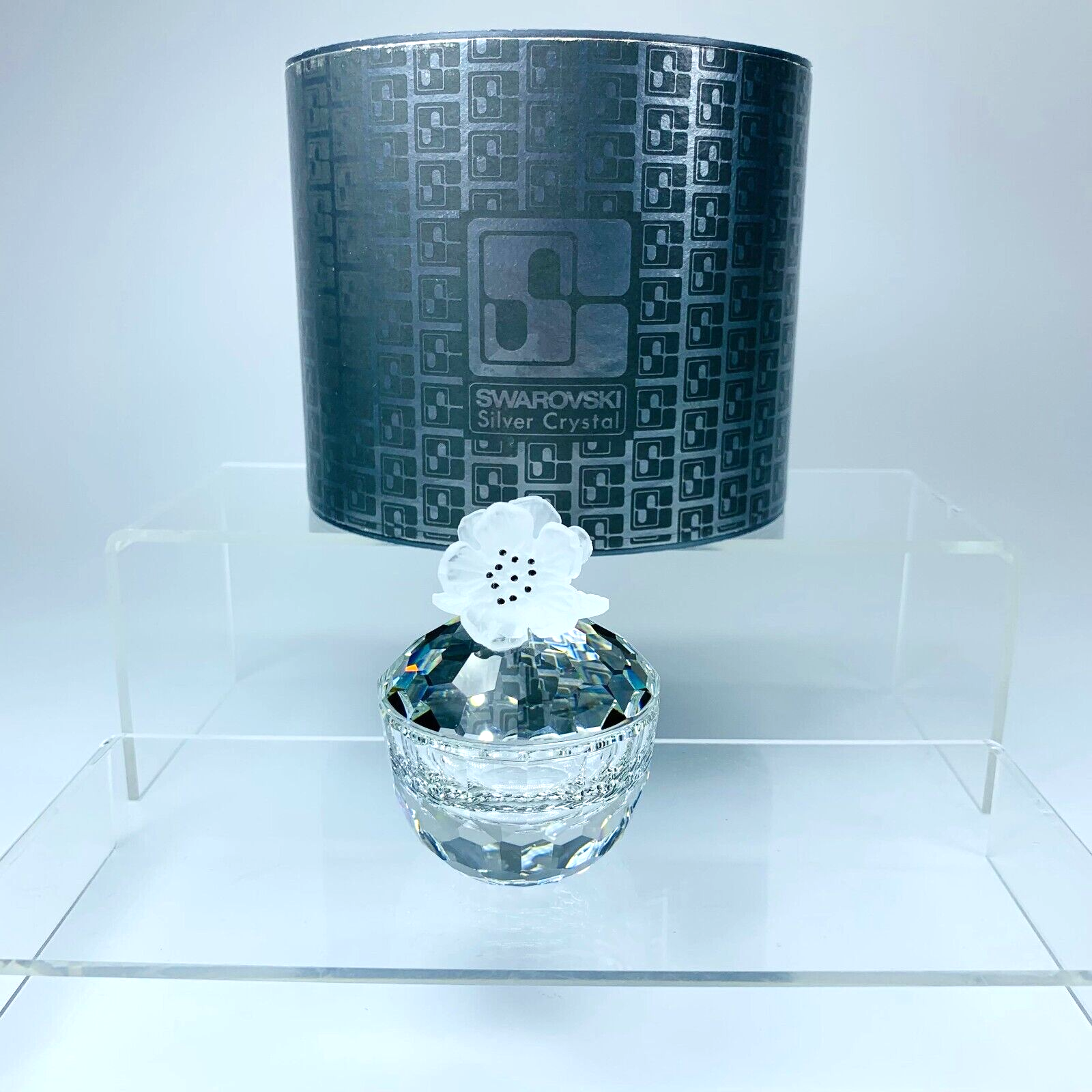 Swarovski Crystal Faceted Round Flower Lid Decorative Box