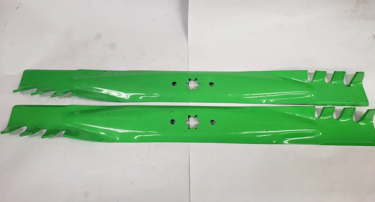8Ten Mulching Blades for Cub Cadet - Thumbnail 2