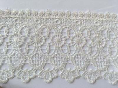  Hochwertige Spitzenborte 9 cm breit grau cremeweiß beige Kunstspitze 1 Yard