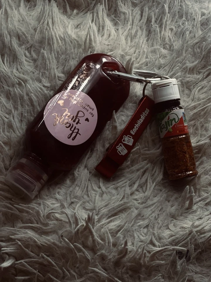 Chamoy Con Su Destapador Y Su Mini Tajin Foto 2 de 4