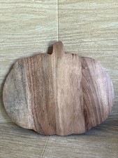 ACACIA WOOD PUMPKIN SHAPE CUTTING BOARD Charcuterie Cheese Thanksgiving 11&rdquo;