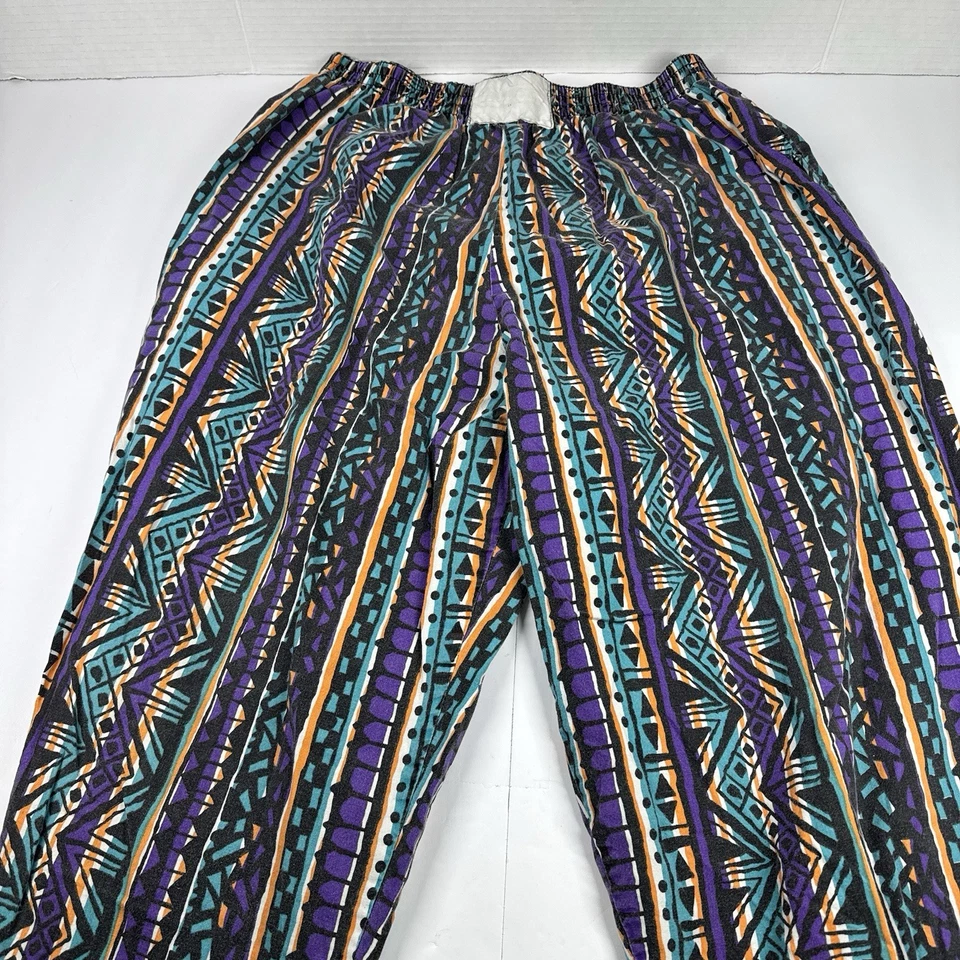 Vintage Women’s Baggy Hammer Pants Geometric 25”x27” *READ* Made In USA 1980’s - Image 2 of 4