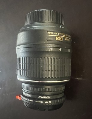 Nikon AF-S DX Nikkor 18-55mm f 1:3.5-5.6 G ED Lens w/ Caps Used Great