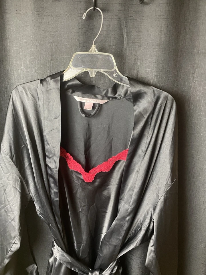 Bata y vestido vintage de satén negro a juego de 2 piezas Victoria's Secret 2002 M/OS Foto 2 de 4