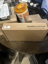 Vivint Smart Hub Control Panel VS-SH2000-C00 with Battery and Power Supply