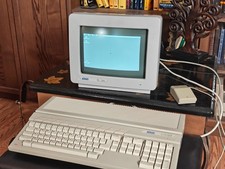 Atari 1040ST / STF with SM124 monitor + Mouse