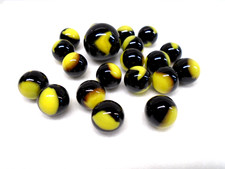 VTG 20 BUMBLEBEE MARBLES MINT- to MINT CONDITION .60 to 1.01 in. W/SHOOTER