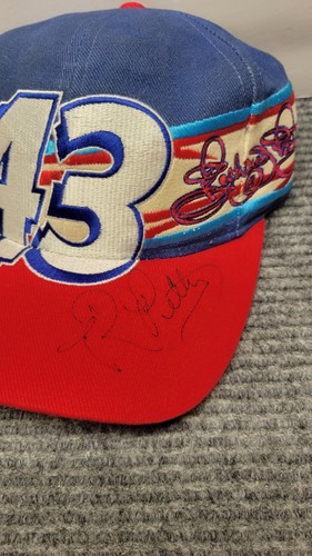 Pair of Rare Richard Petty Nascar/FORD Hats AUTOGRAPHED - Picture 3 of 8