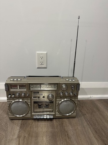 Vintage 1980's Vinix VPC 6704 Boombox Working. (Very Rare) - Picture 2 of 11