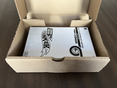 Hot Wheels NFTG Virtual Garage Series 9 - Jaguar Lightweight E-Type * 1 Of 2400* - Picture 6 of 6
