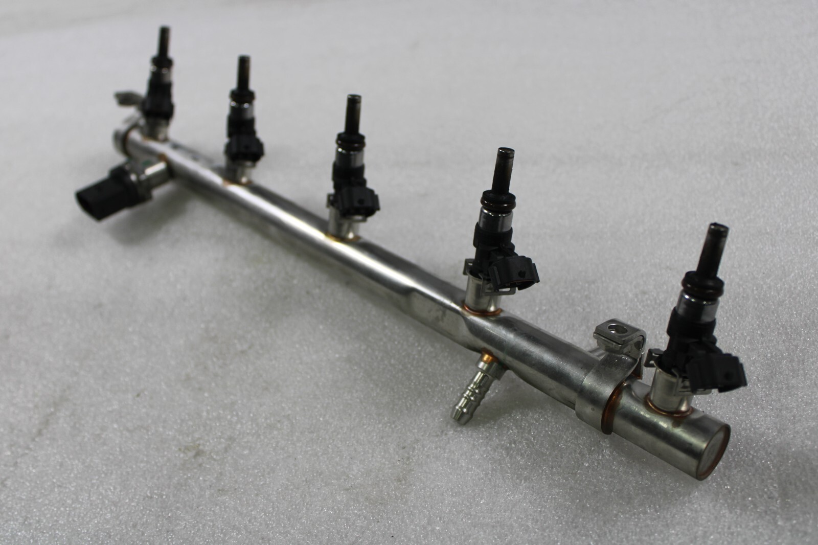 Lamborghini Huracan, LP610, 580, LH, Upper Fuel Rail, Used, P/N 07L133681AA