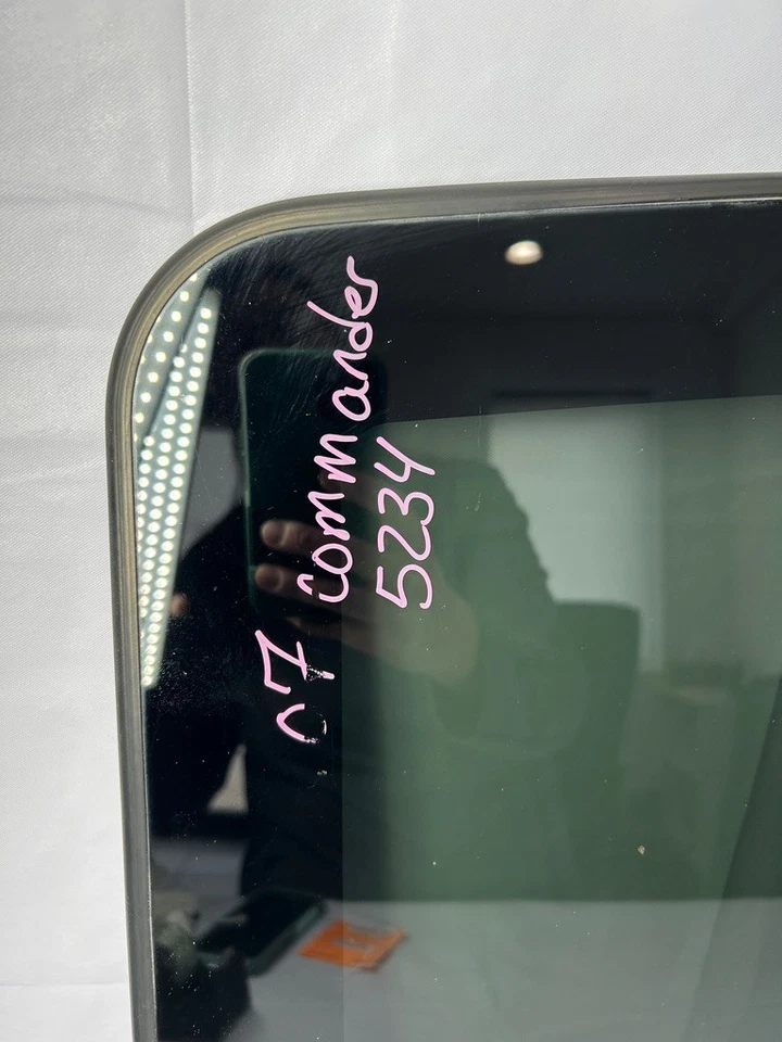 Jeep Commander 2006-10 techo corredizo delantero panel de vidrio montaje de ventana Mopar Foto 3 de 4