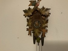 Alte tolle  Mechanische Kuckucksuhr aus Holz mit 2 Fenstern und Metallgewichten