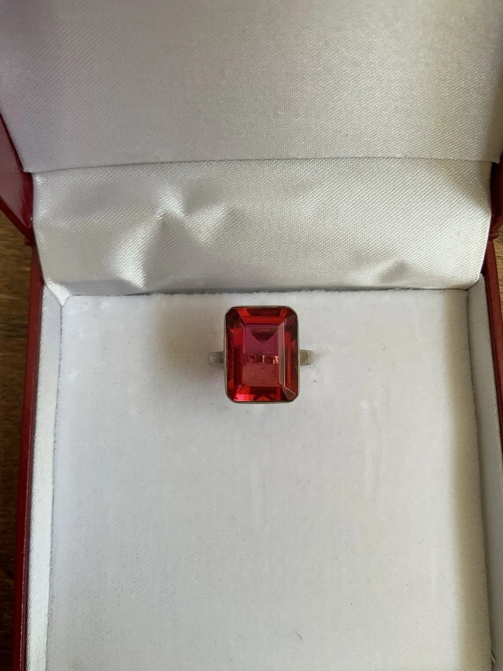 Anillo de cóctel rubí de plata de ley para dama talla 6,5 Foto 2 de 2