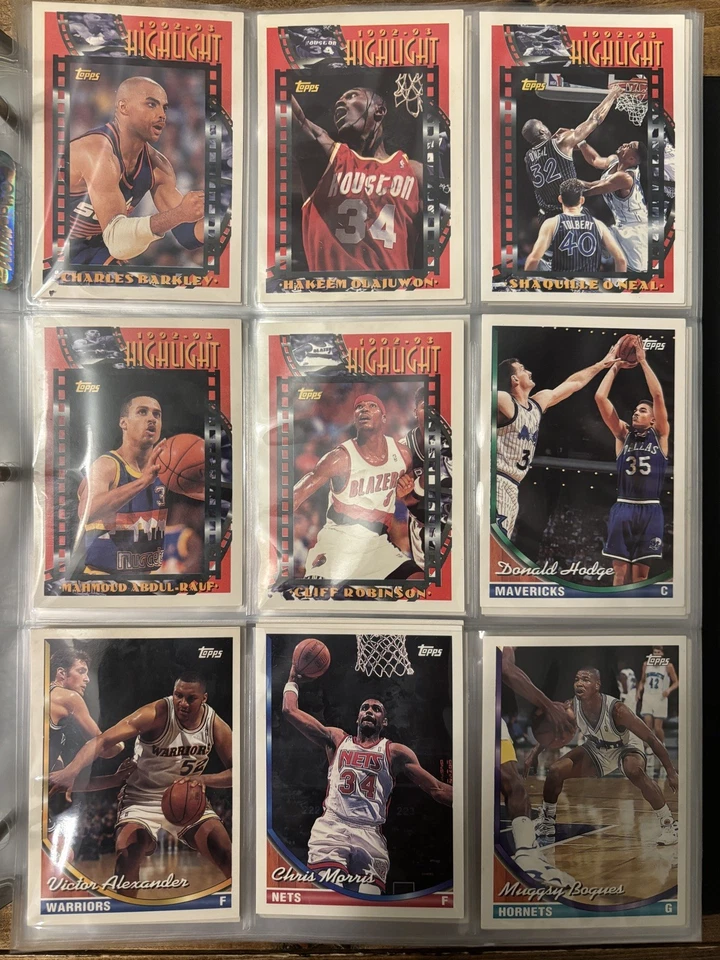 Juego completo de baloncesto Topps 1993-1994 en carpeta y hojas 1-346 Foto 3 de 4