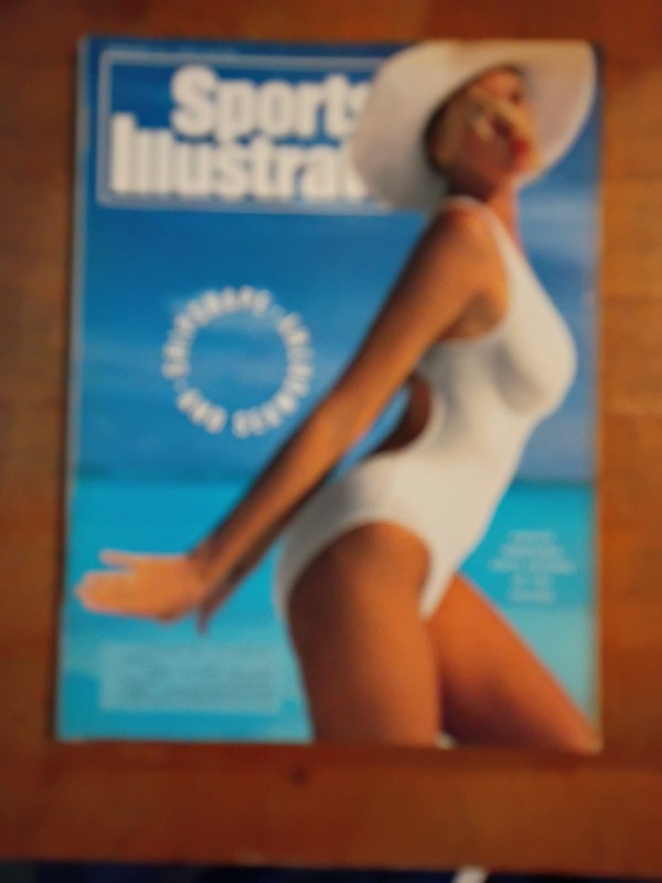 Sports Illustrated Swimsuit Issue (Feb 11, 1991) w/ Ashley Montana EX Cond Q2