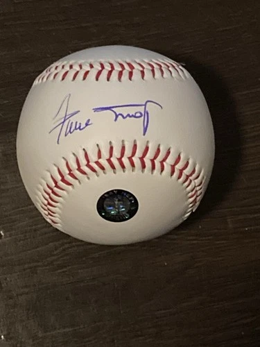 Willie Mays Autographed ” Signed Baseball. HOF.  Say Hey Holo