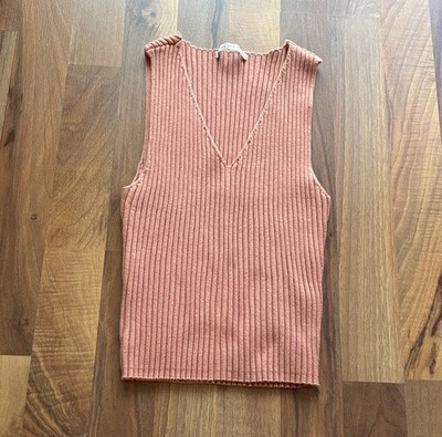 Active USA Woman s Size M Ribbed V-Neck Tank - Coral
