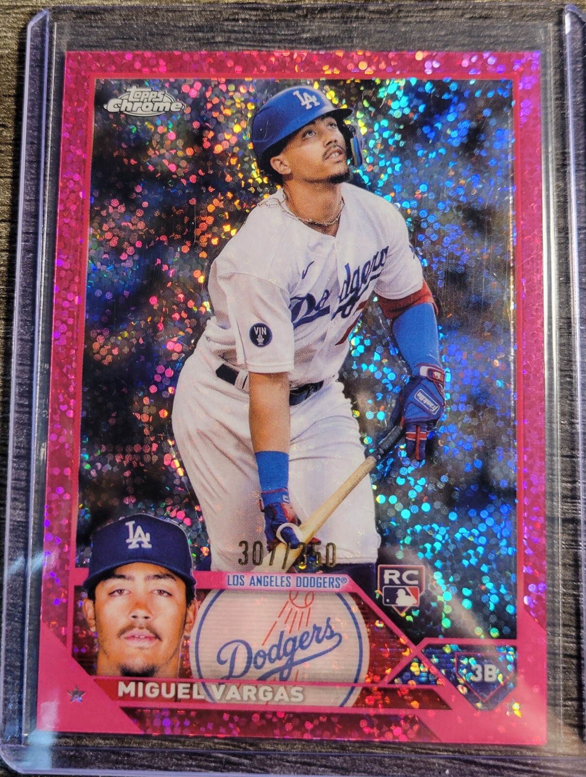 2023 Topps Chrome - Magenta Speckle Refractor #161 Miguel Vargas 307/350 (RC)