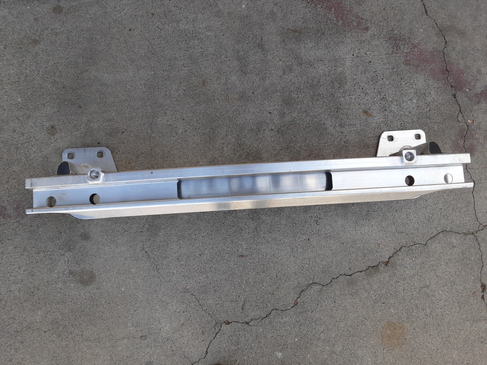 mint!!  2017-23 Bentley Bentayga BY636 Rear Bumper Reinforcement  36A807309B OEM