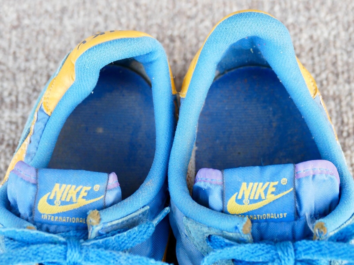 Vintage Nike Internationalist Sz 9 blue/gold 1982 1980s 80s waffle