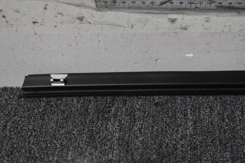 BMW 328I WINDOW SEAL FACTORY OEM - Image 2 of 4