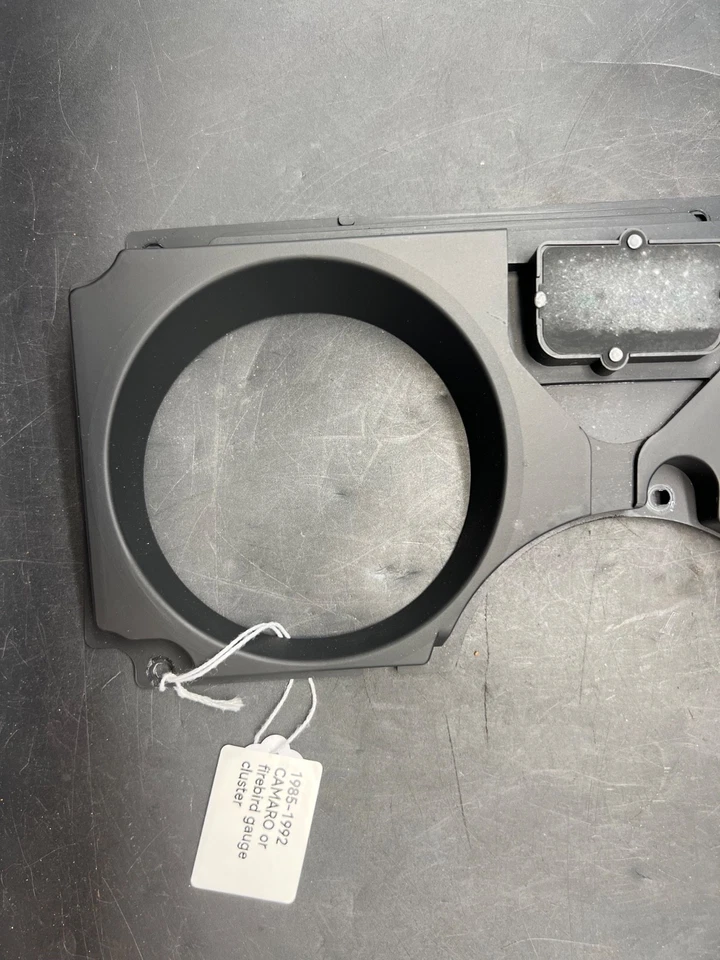 Pontiac Firebird 1985-1992 OEM calibre frontal bisel carcasa de racimo Foto 2 de 4