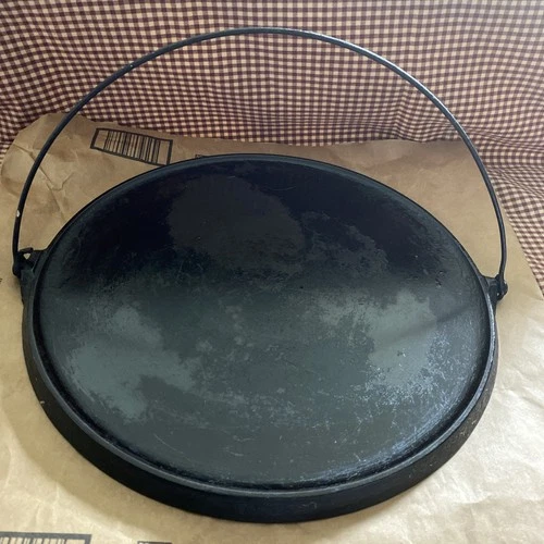 Griswold Cast Iron  #14 bailed handle griddle