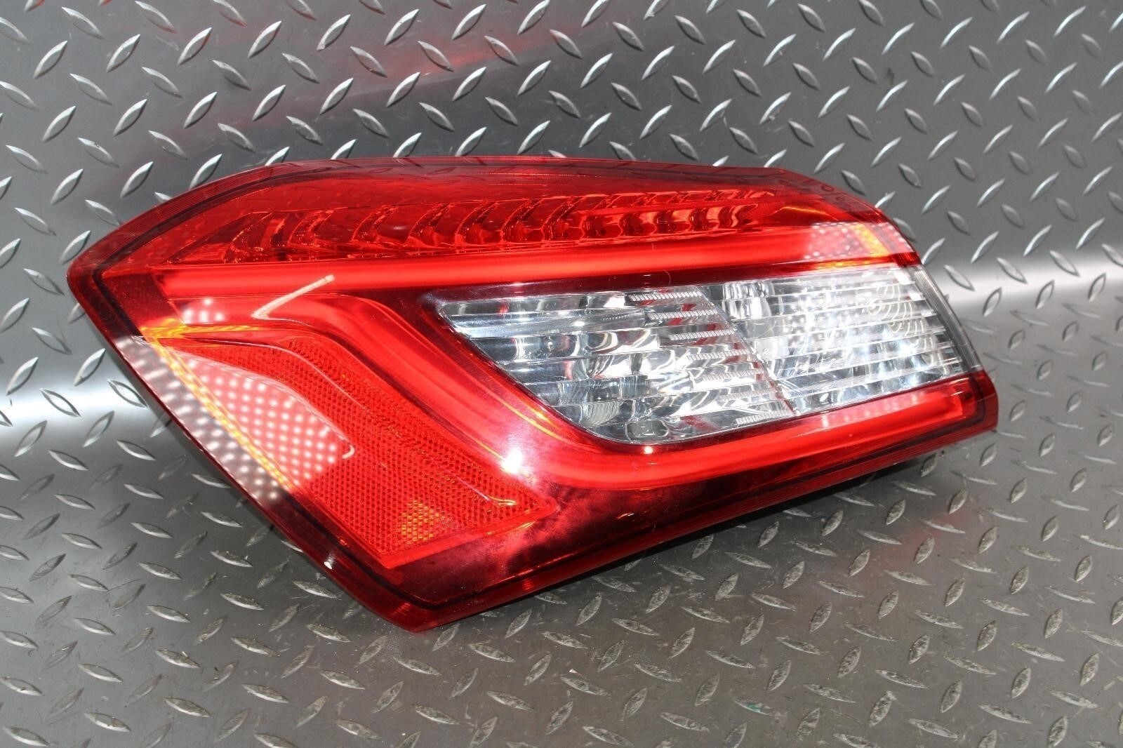 14-20 GHIBLI LH Left L Driver Taillamp Taillight Quarter Mounted Brake Lamp OEM