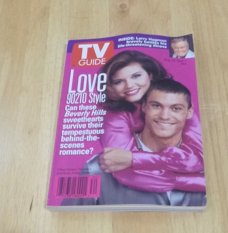 TV Guide August 26-Sept 1  1995 90210 Tiffani Theissen/Brian Green Charlotte NC