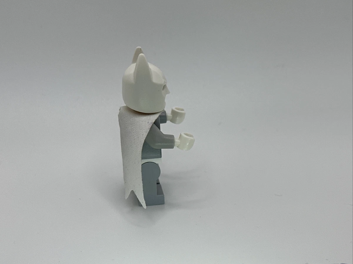  LEGO DC Comics Super Heroes Minifigure - Batman White Arctic  Version : Toys & Games